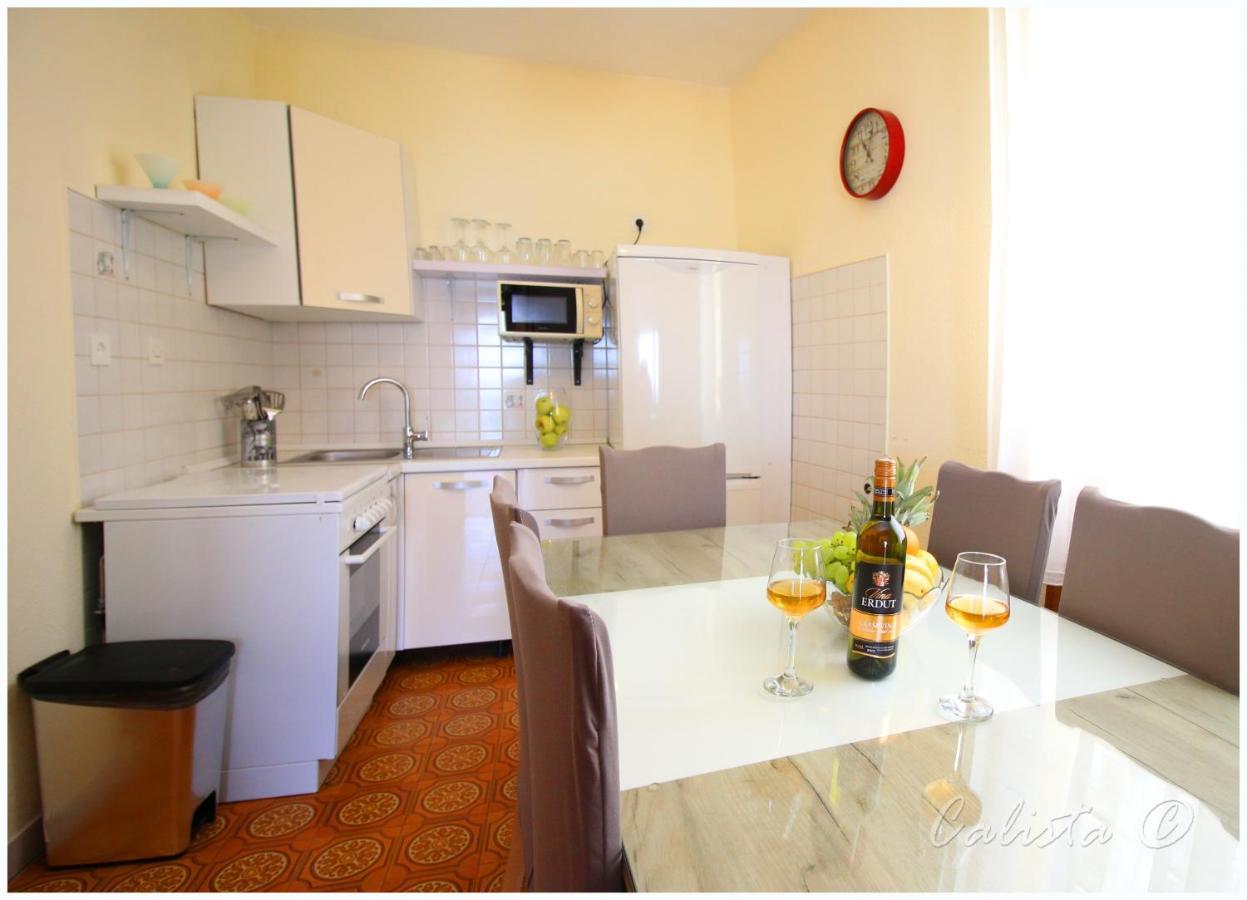 Apartman Smoljic 4+2 Primošten Eksteriør billede