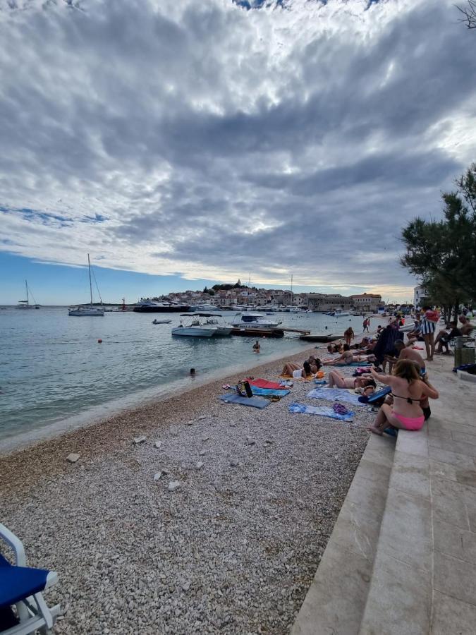 Apartman Smoljic 4+2 Primošten Eksteriør billede